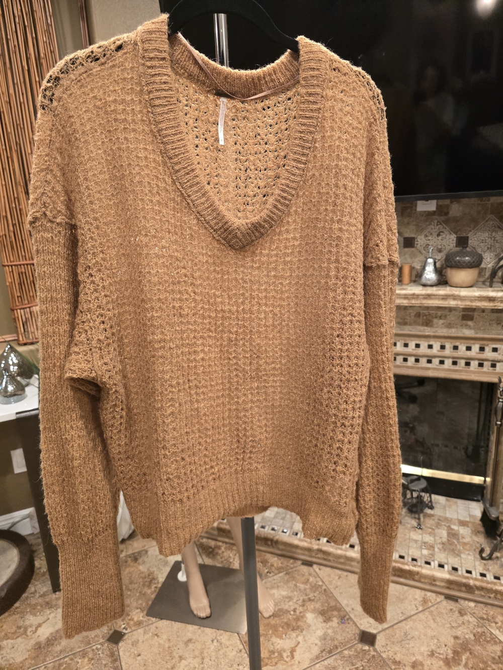 Free People Lulu V-Neck Pullover Sweater in Camel Brown, NWOT, XS
